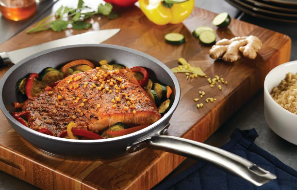 How This Pan Makes Food More Delicious