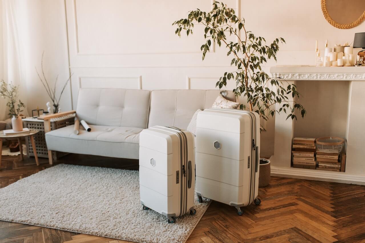 Best Monos Luggage To Make Travel Days A Breeze