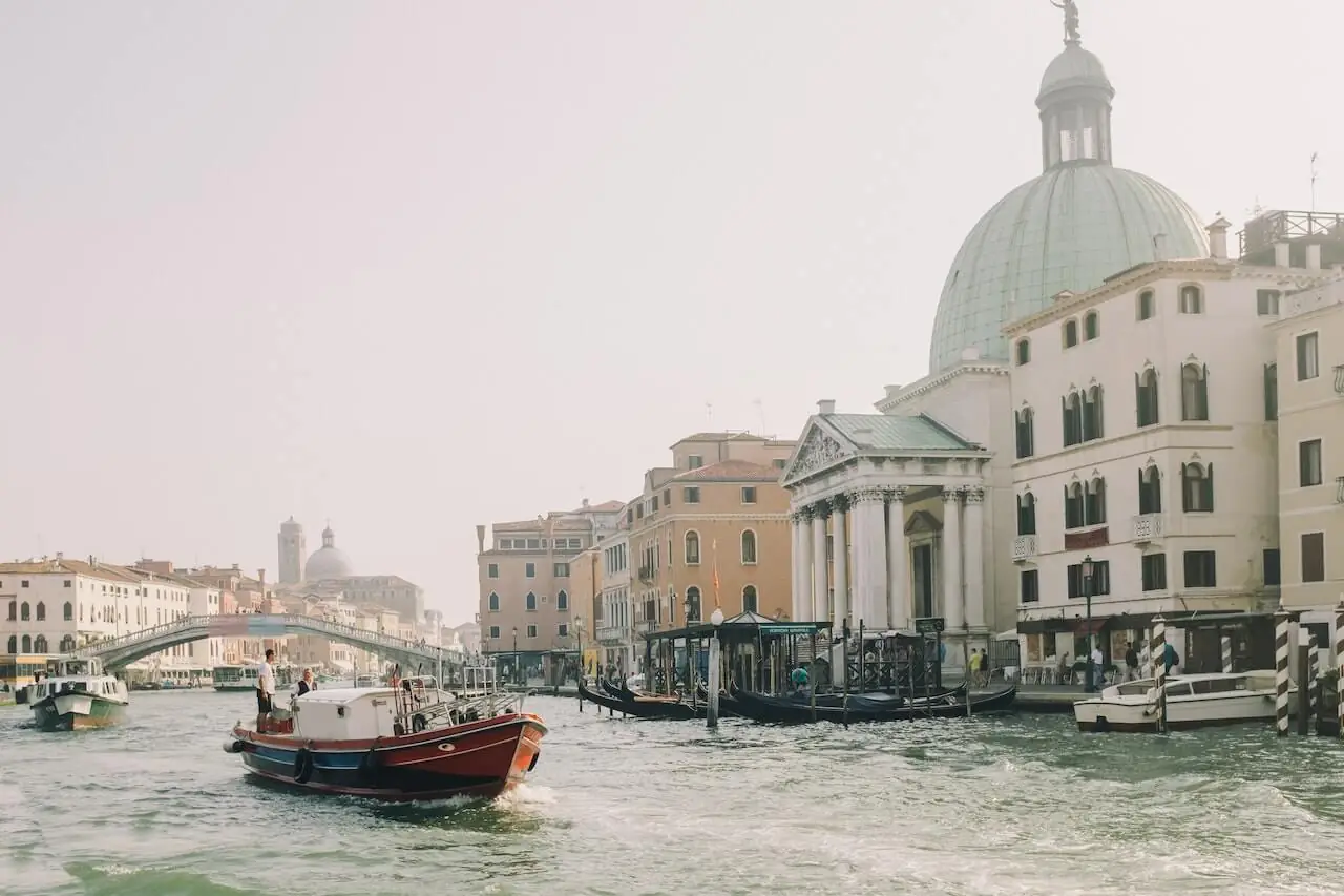5 Ways to Save More on Travel with Kiwi.com